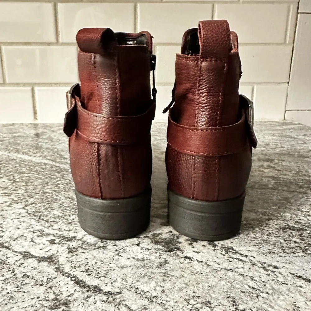 MIZ MOOZ Stacy Scrunch 39 red leather side zip woman ankle boot bohemian chic